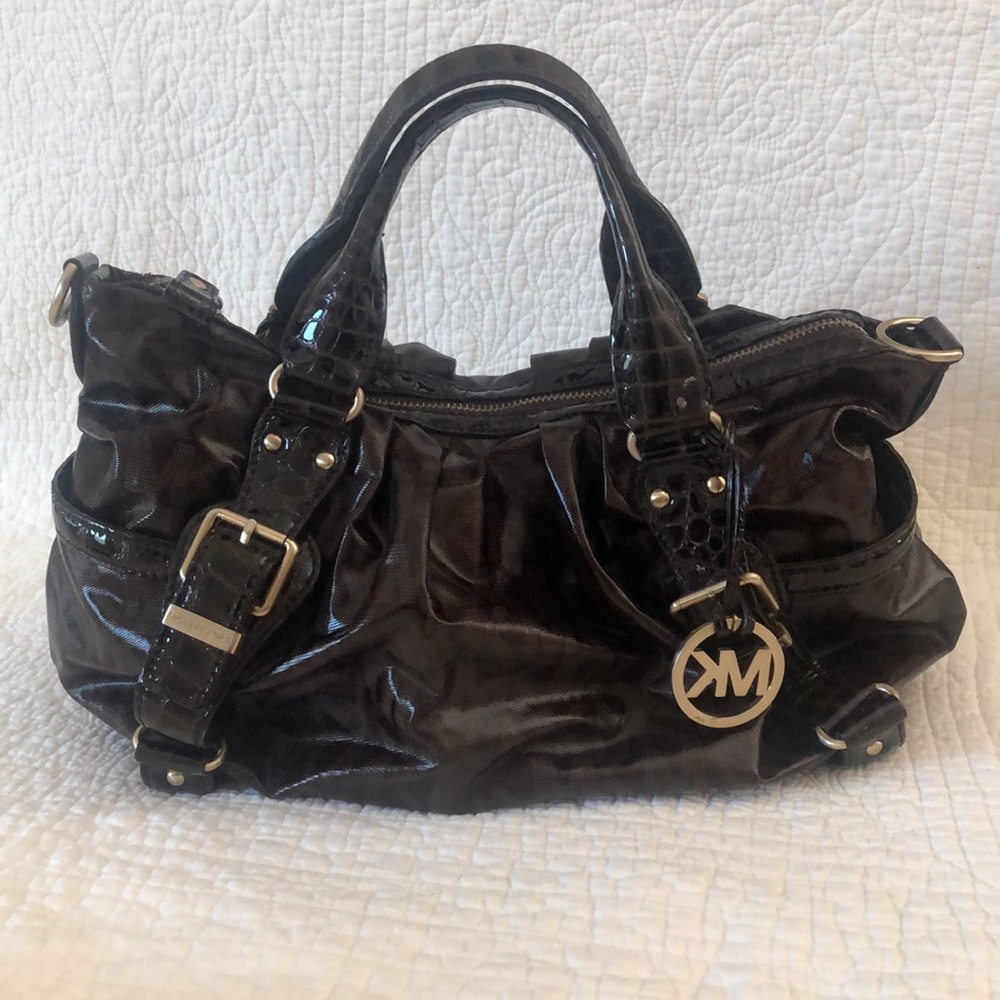 MK SNAKESKIN BAG WITH MULTIPLE POCKETS